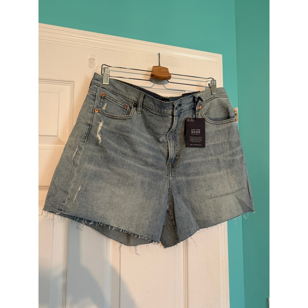 Gap Denim High Rise 4 Inch Short Light Wash Distressed Raw Hem 33 Tall NWT